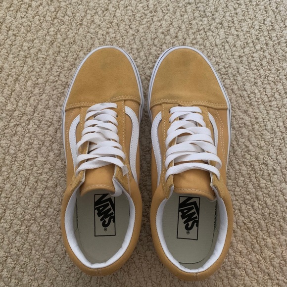 Vans - Picture 3 of 3